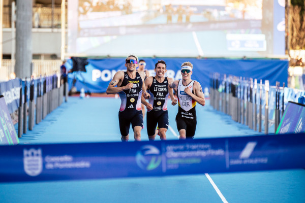 PUURFILM THEO GOMEZ AD3I7644